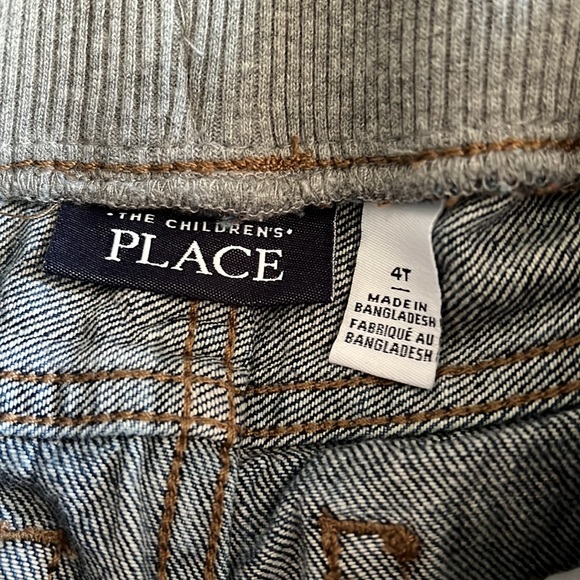 3 pairs of Boys 4T pants - Picture 7 of 8